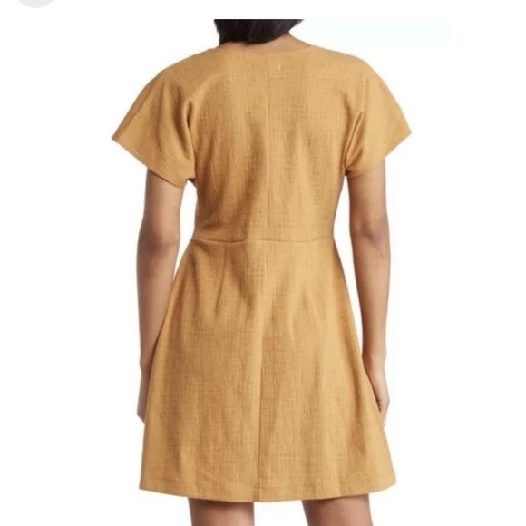 Madewell crossfront flutter sleeve Mini dress. Camel color. Size S - Picture 2 of 10